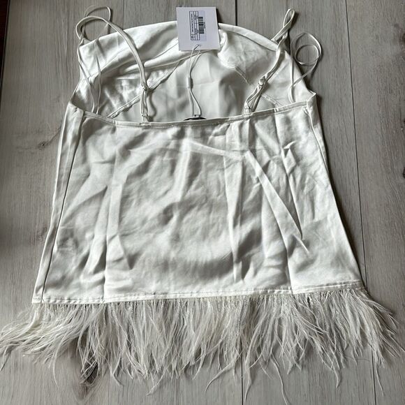 ENDLESS ROSE SATIN COWL NECK TOP WITH FEATHER WHITE S NWT in packaging - Picture 9 of 9